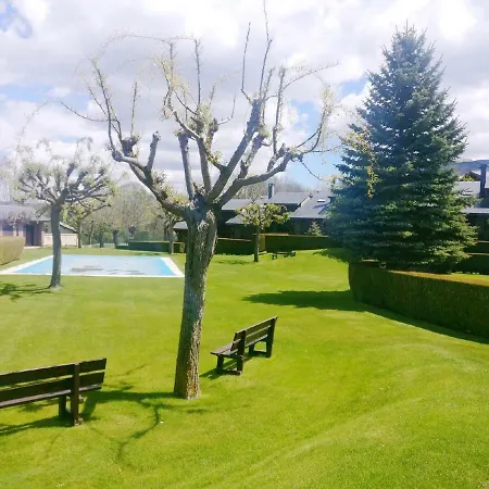 Preciosa Con Piscina En Santa Leocadia * Sainte-Léocadie